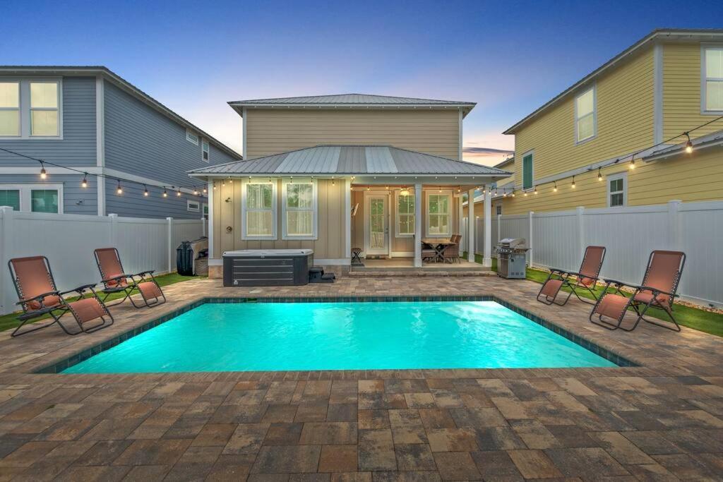Holiday home Sandy Palms, Heated Pool & Seasonal Hot Tub, 3 Min Walk To The Beach, W Golf Cart & Beach Gear Panama City Beach