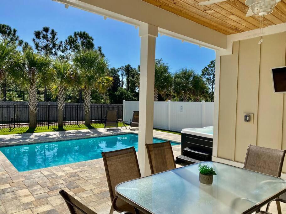 Sandy Palms, Heated Pool & Seasonal Hot Tub, 3 Min Walk To The Beach, W Golf Cart & Beach Gear *