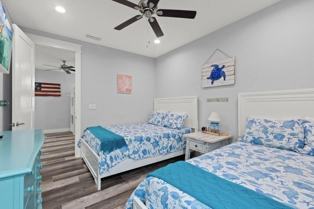 Holiday home Sandy Palms, Heated Pool & Seasonal Hot Tub, 3 Min Walk To The Beach, W Golf Cart & Beach Gear Panama City Beach